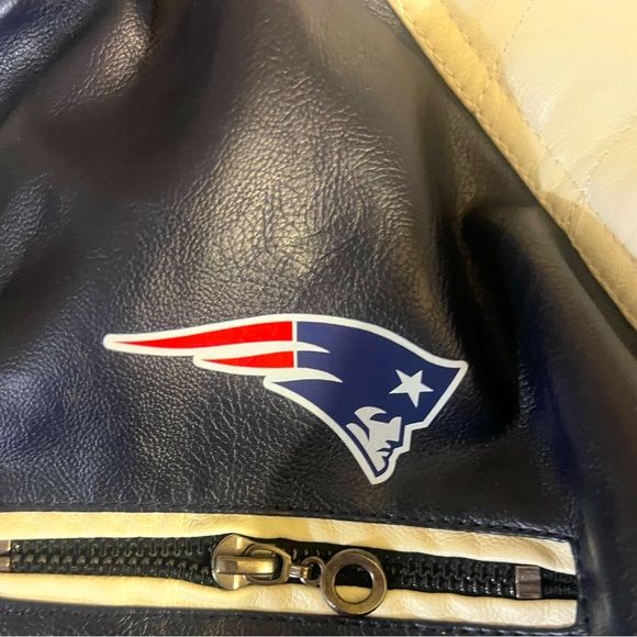 NEW ENGLAND PATRIOTS Team (Faux) Leather Jacket w/ Unofficial NFL logo/emblem - Picture 5 of 8